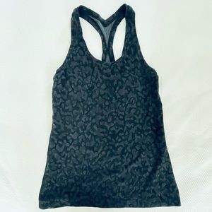 Lululemon Cool Racerback tank top size 8 Leopard Camo Deep Coal Multi